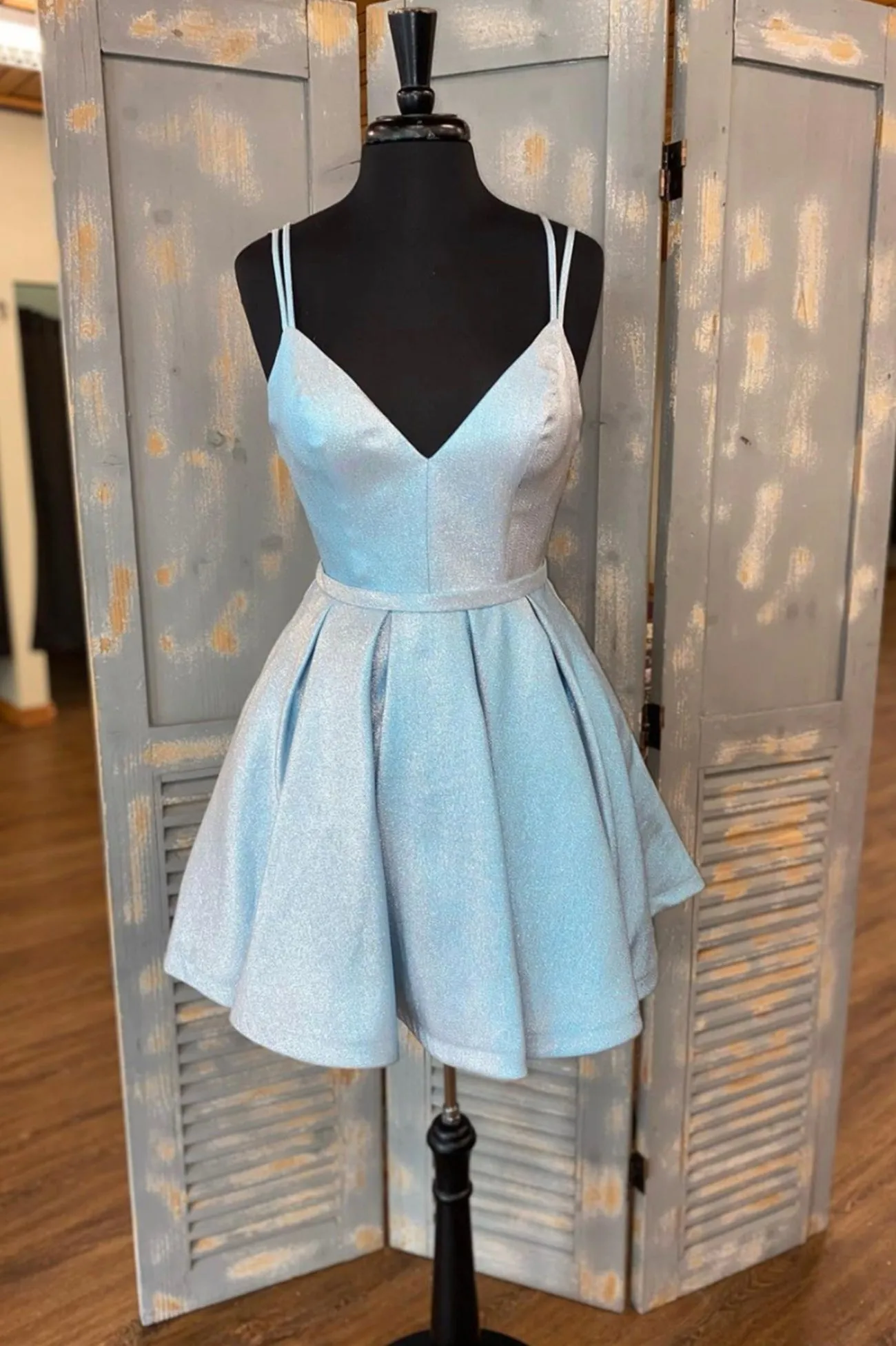 Cute V-Neck Short Prom Dresses A-Line Homecoming Dresses