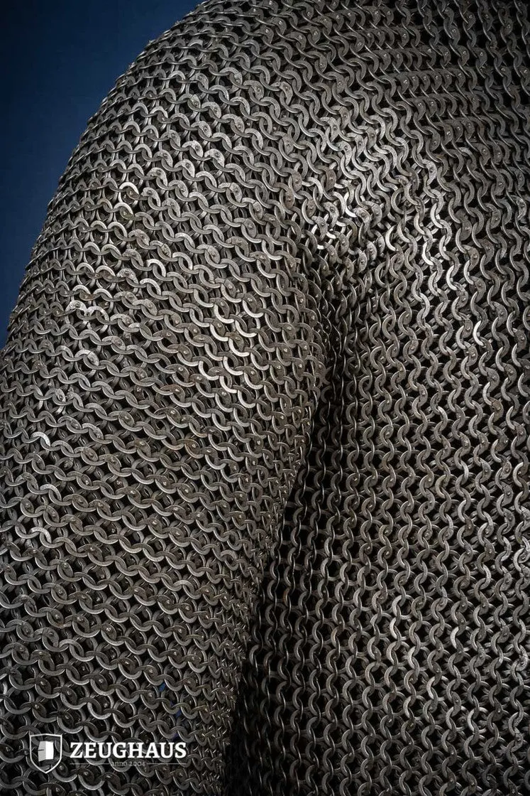 Flatring Wedge Riveted Chainmail Hauberk 9 mm steel oiled B-Stock