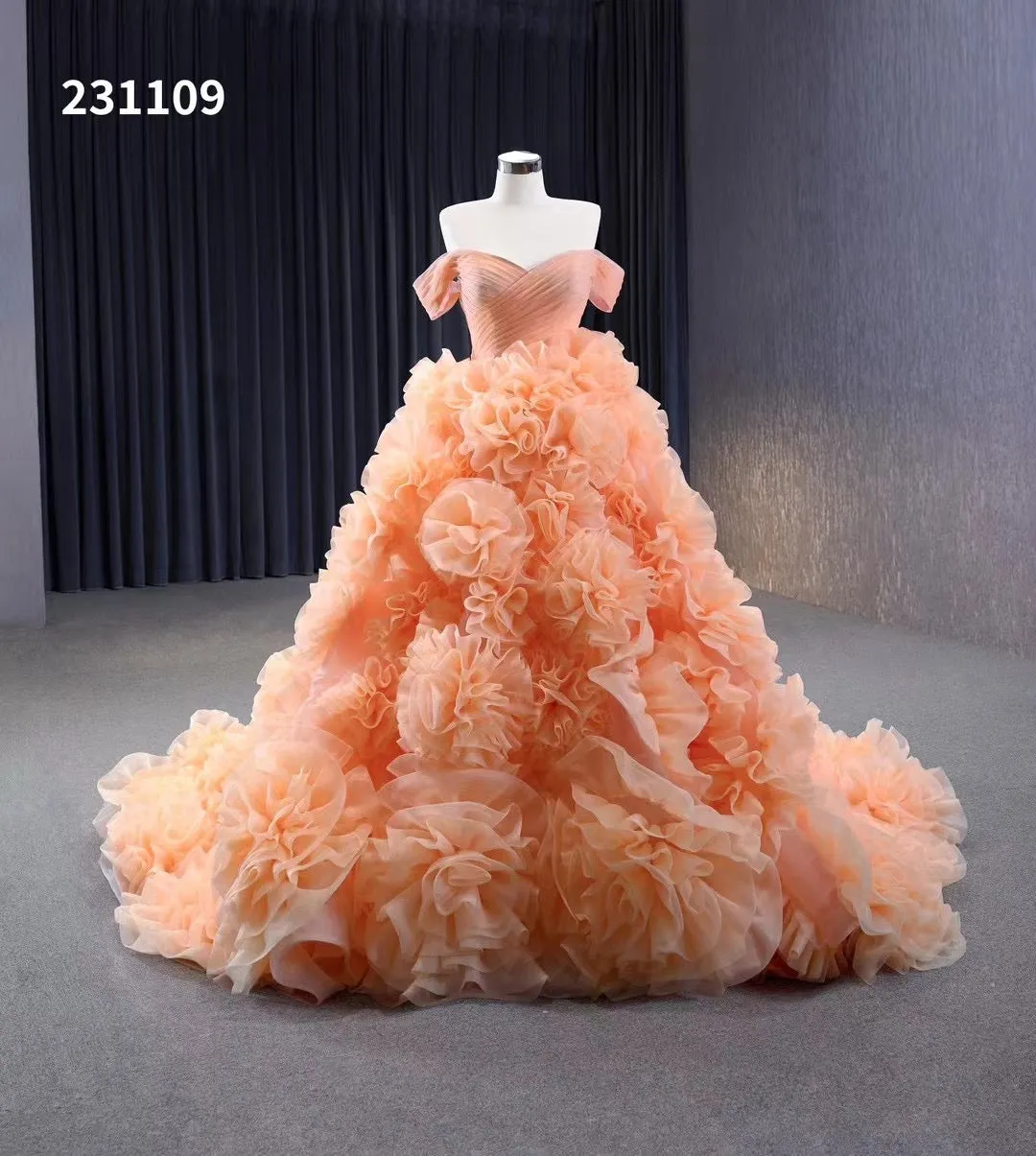 Orange Ruffles Tiered Sweet 16 Ball Gowns Off the Shoulder Pageant Dresses Quinceanera Dress 231109